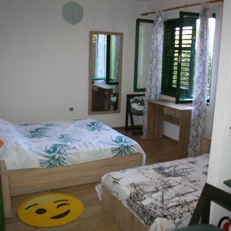 ロヴィニAs Apartmanアパートメント エクステリア 写真