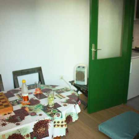 ロヴィニAs Apartmanアパートメント エクステリア 写真