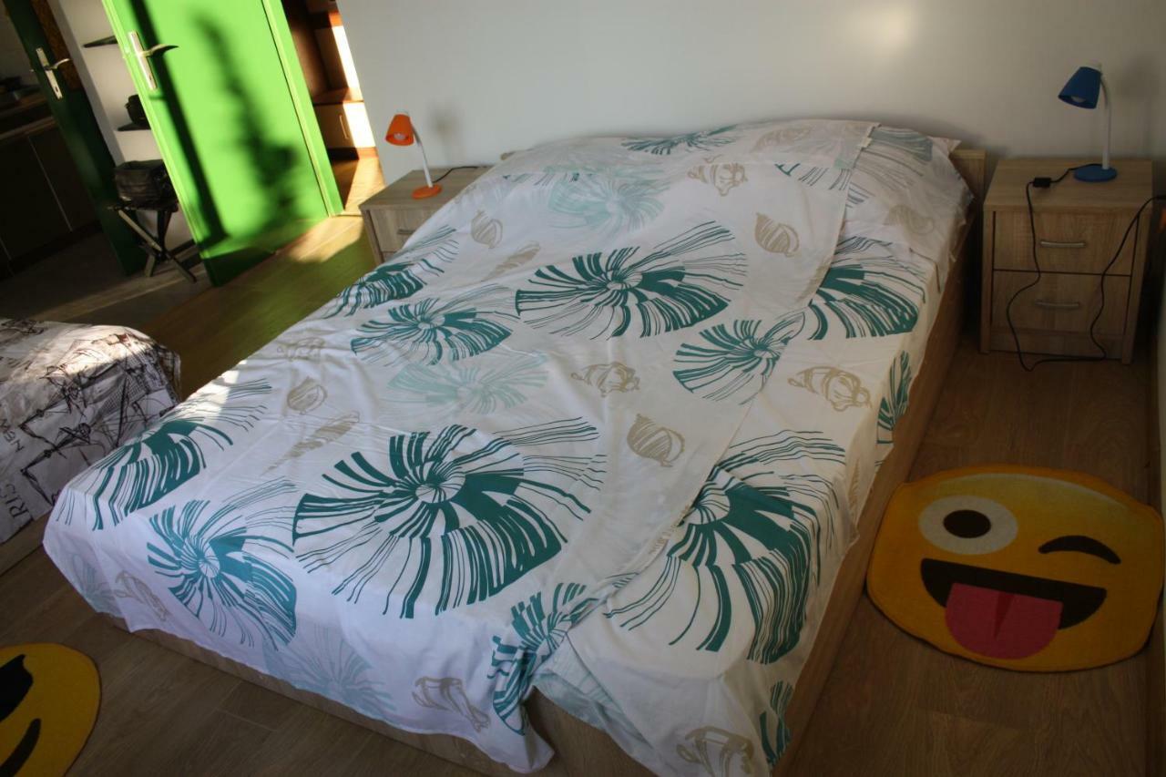 ロヴィニAs Apartmanアパートメント エクステリア 写真