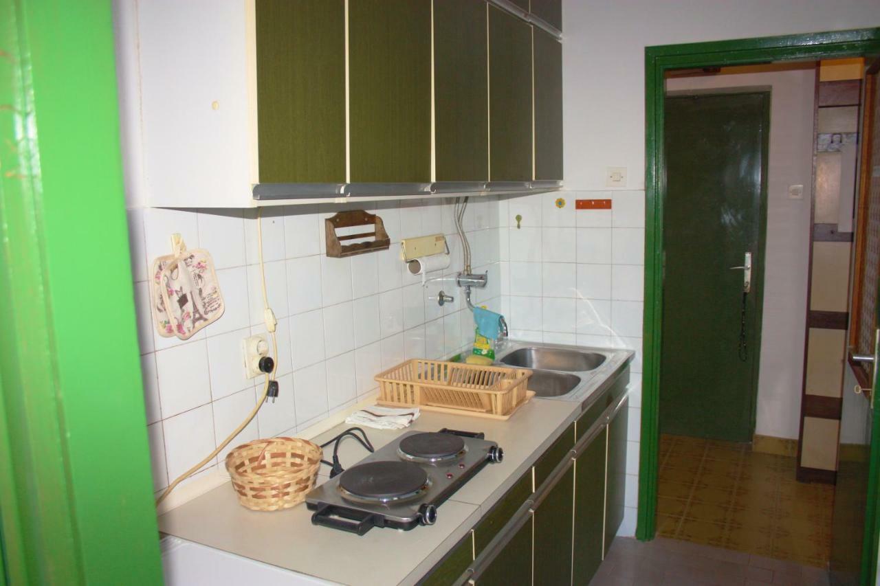 ロヴィニAs Apartmanアパートメント エクステリア 写真